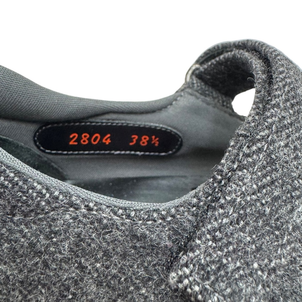 VINTAGE PRADA LINEA ROSSA SPORT GRAY WOOL MARY JANE FLATS WITH VELCRO CLOSURE - Picture 6 of 16